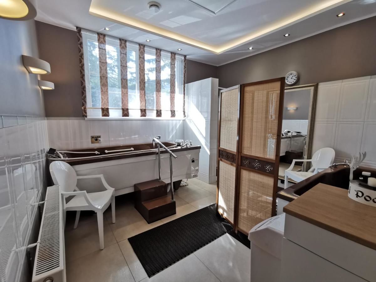 Отель Hotel Pod Jeleniem Сверадув-Здруй-18